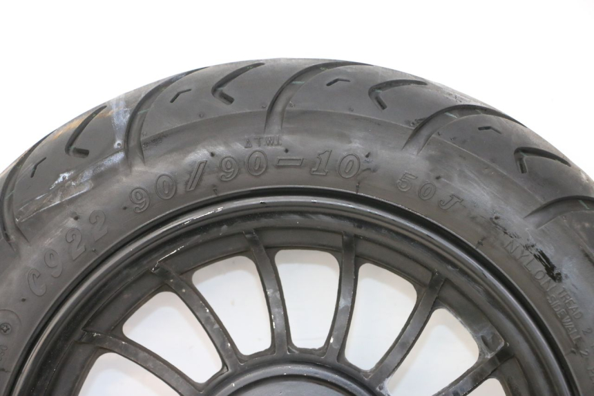 photo de LLANTA DELANTERA Y NEUMÁTICO JM MOTORS MIA 50 (2017 - 2020) - Zoom sobre los componentes