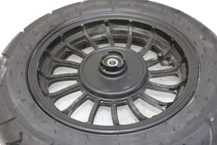 photo de LLANTA DELANTERA Y NEUMÁTICO JM MOTORS MIA 50 (2017 - 2020) - Primer plano técnico