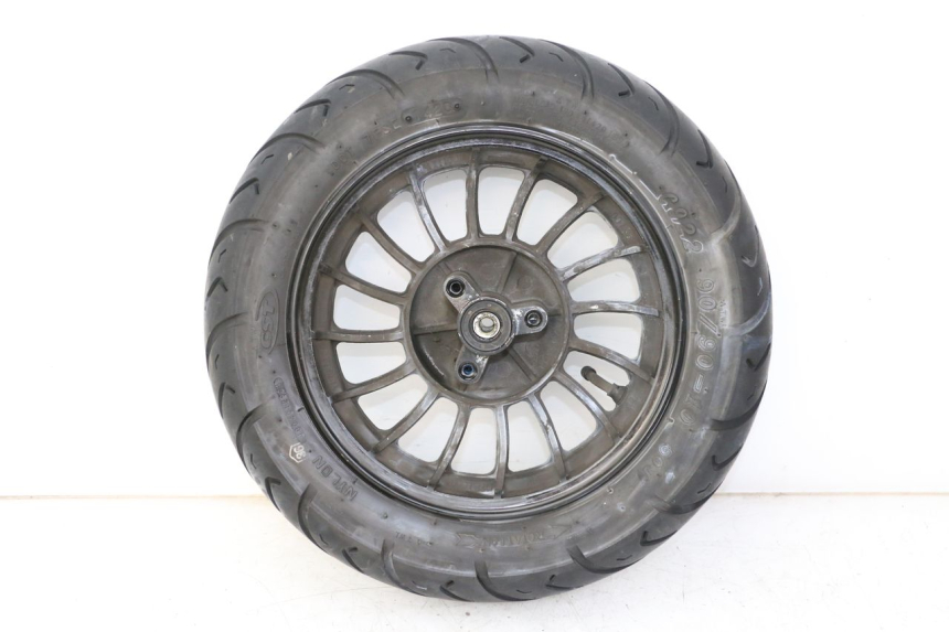 photo de LLANTA DELANTERA Y NEUMÁTICO JM MOTORS MIA 50 (2017 - 2020) - Detalles de los puntos de fijación