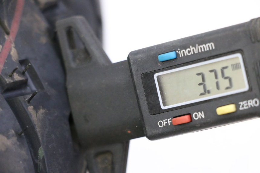 photo de LLANTA DELANTERA Y NEUMÁTICO KIDEN KD125-G 125 (2018 - 2022) - Zoom estado de uso