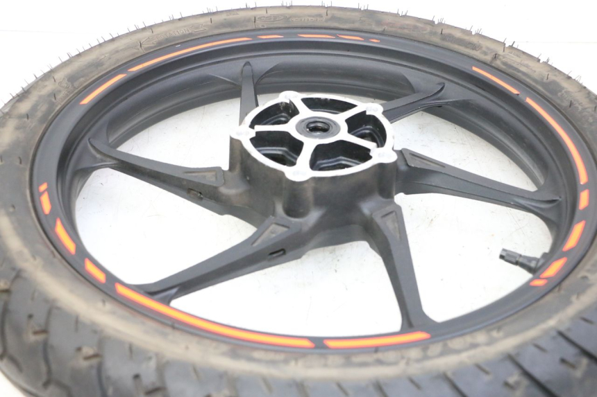 photo de LLANTA DELANTERA Y NEUMÁTICO KIDEN KD125-G 125 (2018 - 2022) - Detalles de los puntos de fijación