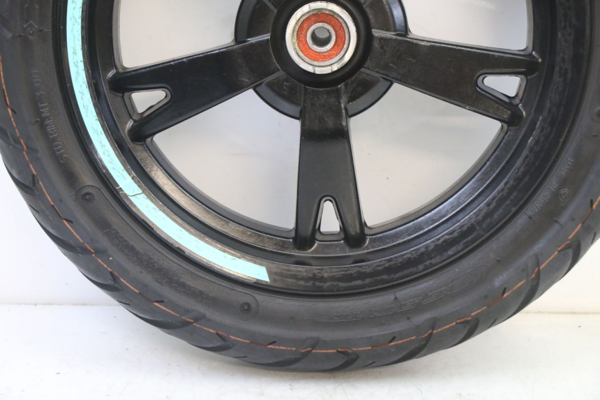 photo de LLANTA DELANTERA Y NEUMÁTICO PEUGEOT KISBEE 4T 50 (2018 - 2022) - Otra perspectiva