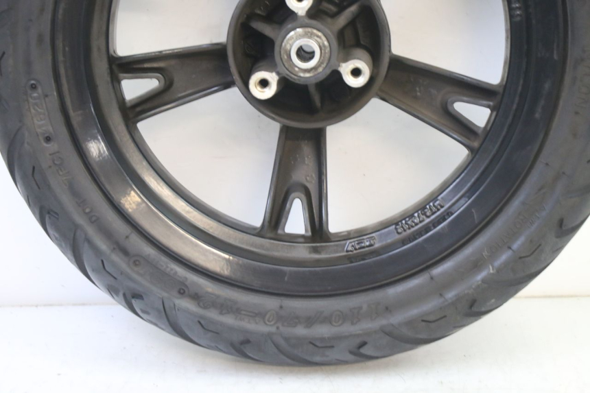 photo de LLANTA DELANTERA Y NEUMÁTICO PEUGEOT KISBEE 4T 50 (2018 - 2022) - Marcados y referencias originales