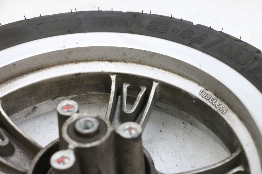 photo de LLANTA DELANTERA Y NEUMÁTICO PEUGEOT KISBEE 4T 50 (2010 - 2017) - Vista general del producto