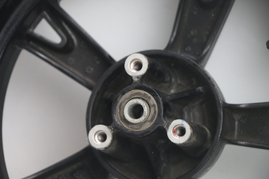 photo de LLANTA DELANTERA Y NEUMÁTICO PEUGEOT KISBEE 4T 50 (2018 - 2022) - Marcados y referencias originales