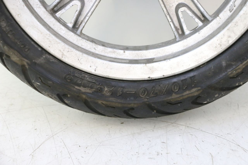 photo de LLANTA DELANTERA Y NEUMÁTICO PEUGEOT KISBEE 4T 50 (2010 - 2017) - Marcados y referencias originales