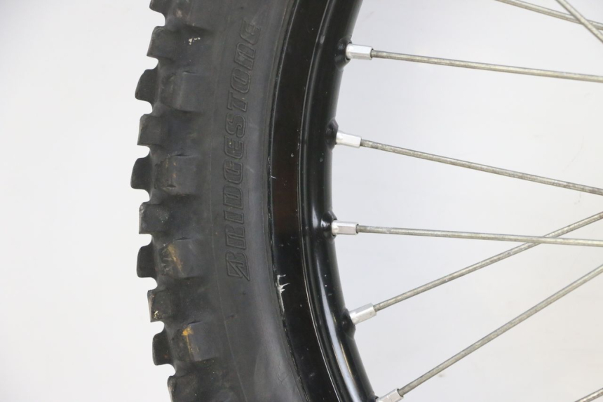 photo de LLANTA DELANTERA Y NEUMÁTICO KAWASAKI KXF KX-F 250 (2017 - 2019) - Inspección visual detallada