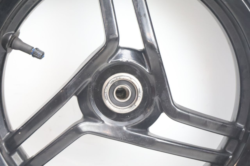 photo de LLANTA DELANTERA Y NEUMÁTICO PEUGEOT LUDIX BLASTER 50 (2006 - 2014) - Otra perspectiva