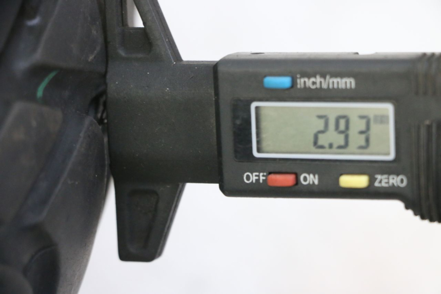 photo de LLANTA DELANTERA Y NEUMÁTICO MBK BOOSTER SPIRIT NAKED 50 (2004 - 2017) - Detalle de la pieza