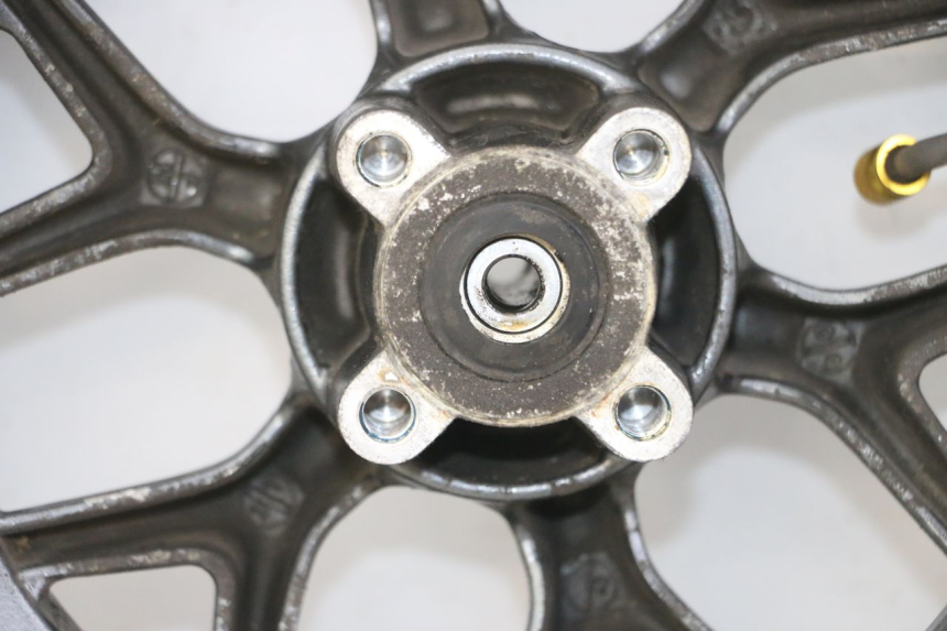 photo de LLANTA DELANTERA Y NEUMÁTICO MBK BOOSTER SPIRIT NAKED 50 (2004 - 2017) - Recambio usado revisado