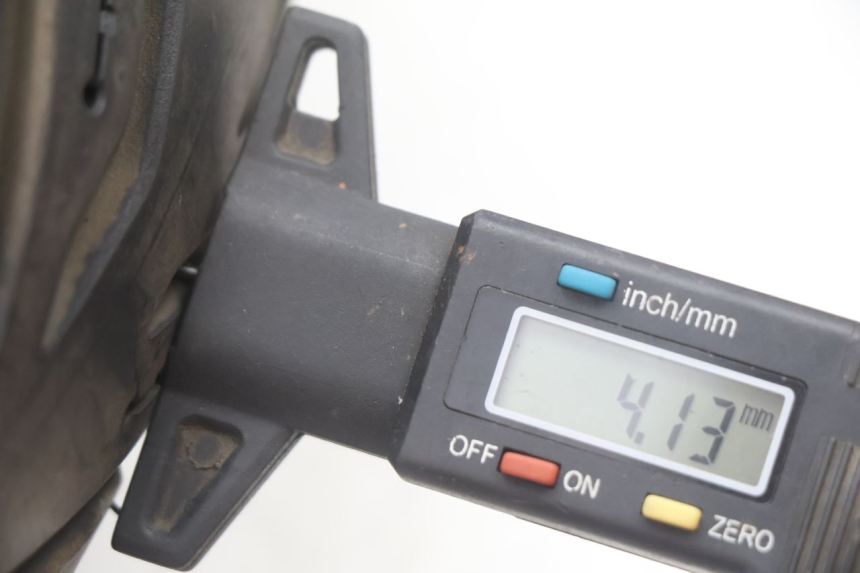 photo de LLANTA DELANTERA Y NEUMÁTICO PIAGGIO MP3 500 (2011 - 2015) - Inspección visual detallada