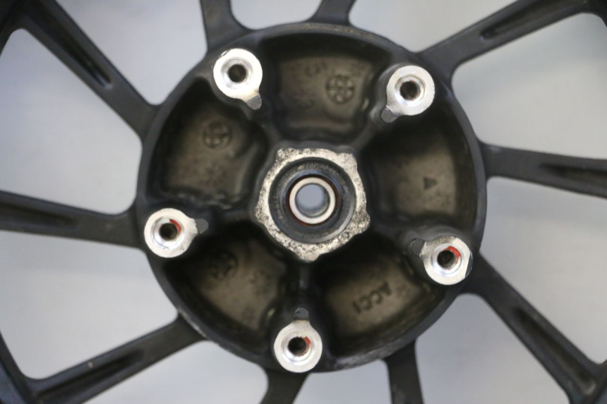 photo de LLANTA DELANTERA Y NEUMÁTICO KYMCO LIKE 4T 50 (2019 - 2025) - Perfil de la pieza de repuesto