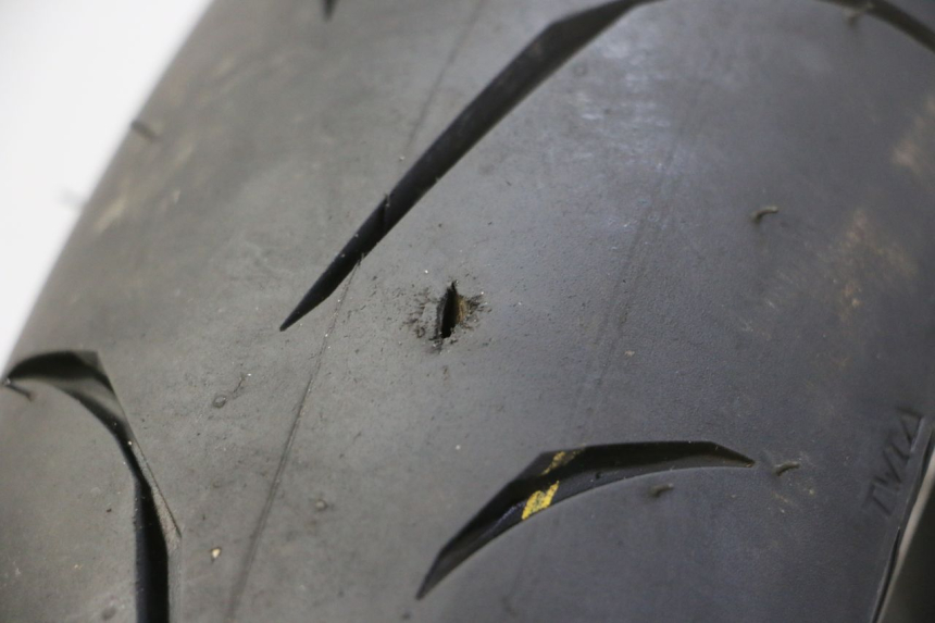 photo de LLANTA DELANTERA Y NEUMÁTICO KYMCO LIKE 4T 50 (2019 - 2025) - Otra perspectiva