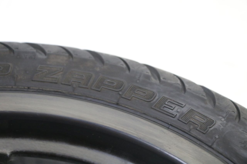 photo de LLANTA DELANTERA Y NEUMÁTICO PIAGGIO NEW TYPHOON 50 (2018 - 2021) - Características distintivas