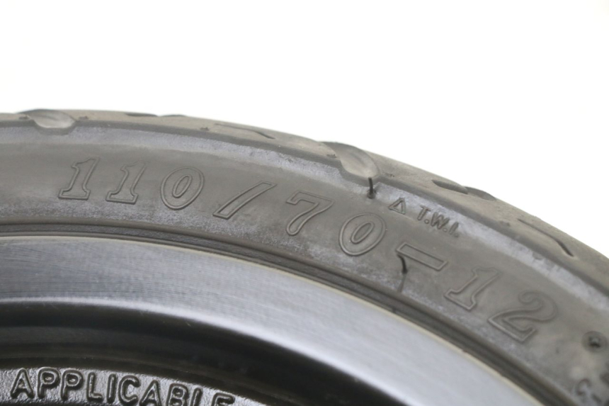 photo de LLANTA DELANTERA Y NEUMÁTICO SYM ORBIT III 3 4T 50 (2021 - 2025) - Características distintivas