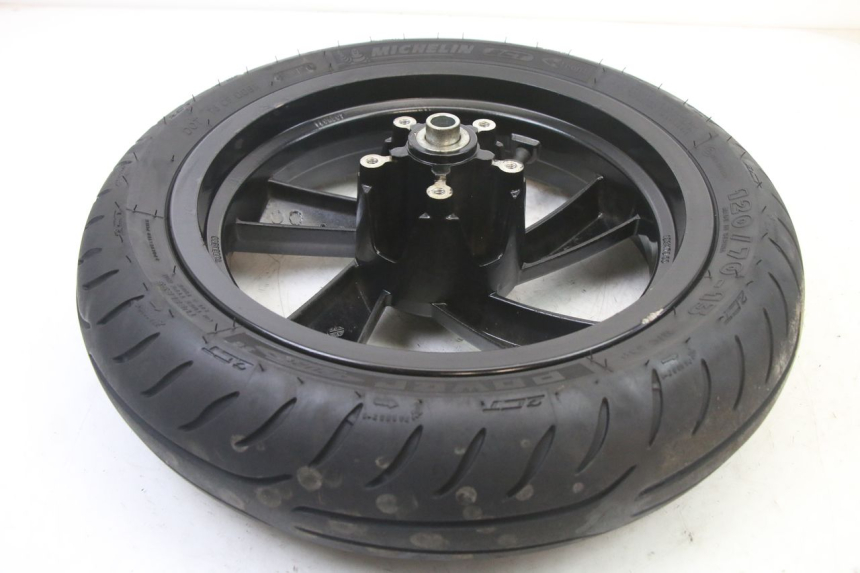 photo de LLANTA DELANTERA Y NEUMÁTICO PEUGEOT CITYSTAR 2T 50 (2018 - 2021) - Estado de la superficie y material