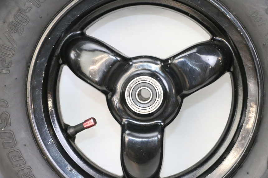 photo de LLANTA DELANTERA Y NEUMÁTICO PEUGEOT TKR TREKKER FURIOUS 50 (2005 - 2014) - Recambio usado revisado