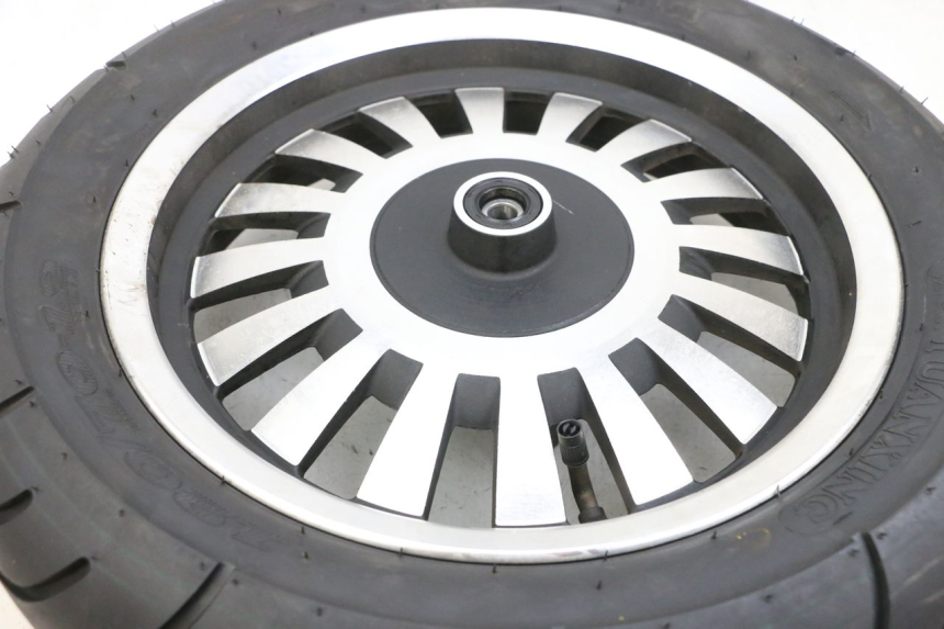 photo de LLANTA DELANTERA Y NEUMÁTICO EFUN PUSA 1 - Otra perspectiva