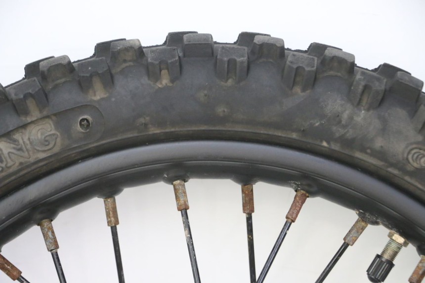 photo de LLANTA DELANTERA Y NEUMÁTICO APOLLO RFZ 125 - Recambio usado revisado