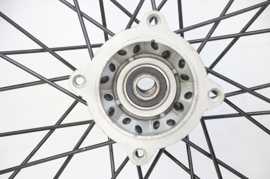 photo de LLANTA DELANTERA Y NEUMÁTICO APOLLO RFZ 125 - Marcados y referencias originales