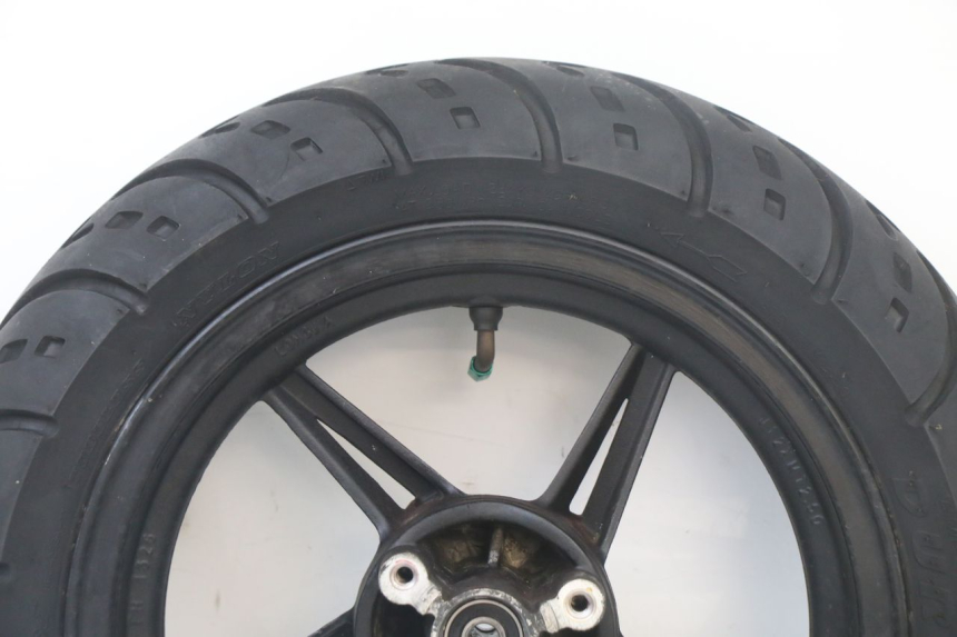 photo de LLANTA DELANTERA Y NEUMÁTICO TNT MOTOR ROMA 10' 2T 50 (2011 - 2018) - Estado de la superficie y material