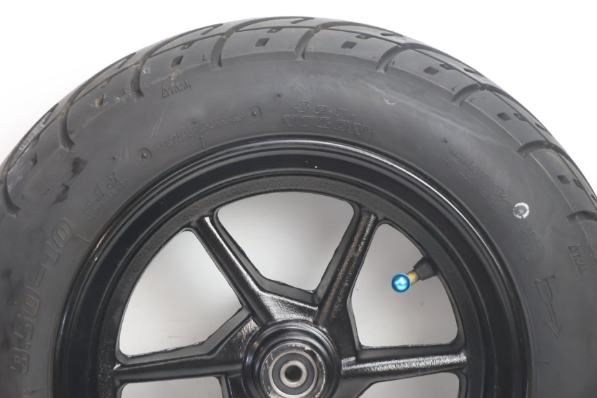 photo de LLANTA DELANTERA Y NEUMÁTICO TNT MOTOR ROMA 10' 2T 50 (2011 - 2018) - Detalle de la pieza