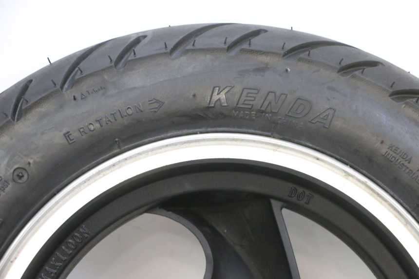 photo de LLANTA DELANTERA Y NEUMÁTICO JM MOTORS SANTANA EVO 50 (2024 - 2026) - Recambio usado revisado