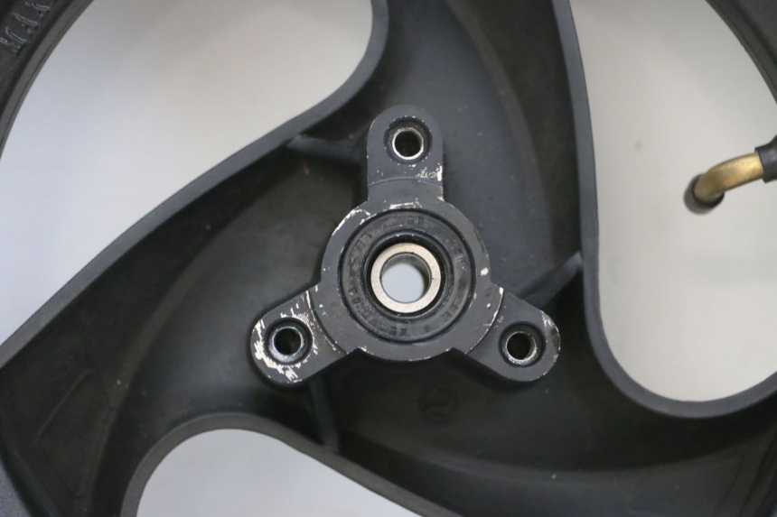 photo de LLANTA DELANTERA Y NEUMÁTICO JM MOTORS SANTANA EVO 50 (2024 - 2026) - Marcados y referencias originales