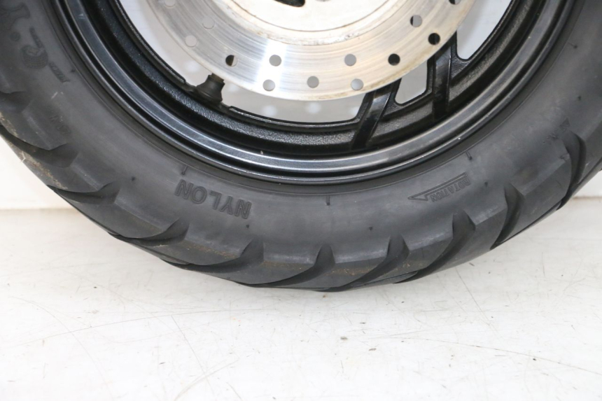 photo de LLANTA DELANTERA Y NEUMÁTICO JM MOTORS SANTANA 50 (2014 - 2023) - Características distintivas