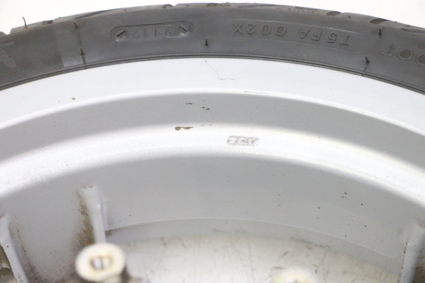 photo de LLANTA DELANTERA Y NEUMÁTICO PEUGEOT SATELIS 125 (2013 - 2018) - Otra perspectiva