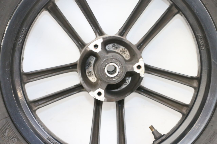 photo de LLANTA DELANTERA Y NEUMÁTICO PEUGEOT SPEEDFIGHT 4 4T EFI 50 (2021 - 2025) - Ángulo de visión alternativo