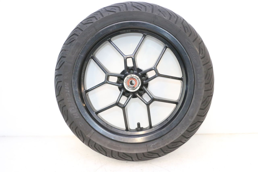 photo de LLANTA DELANTERA Y NEUMÁTICO APRILIA SR MOTARD 50 (2012 - 2018) - Características distintivas