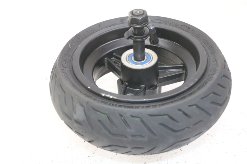 photo de RINDE DELANTERA Y NEUMÁTICO NAMI STELLAR 1 - Marcados y referencias originales