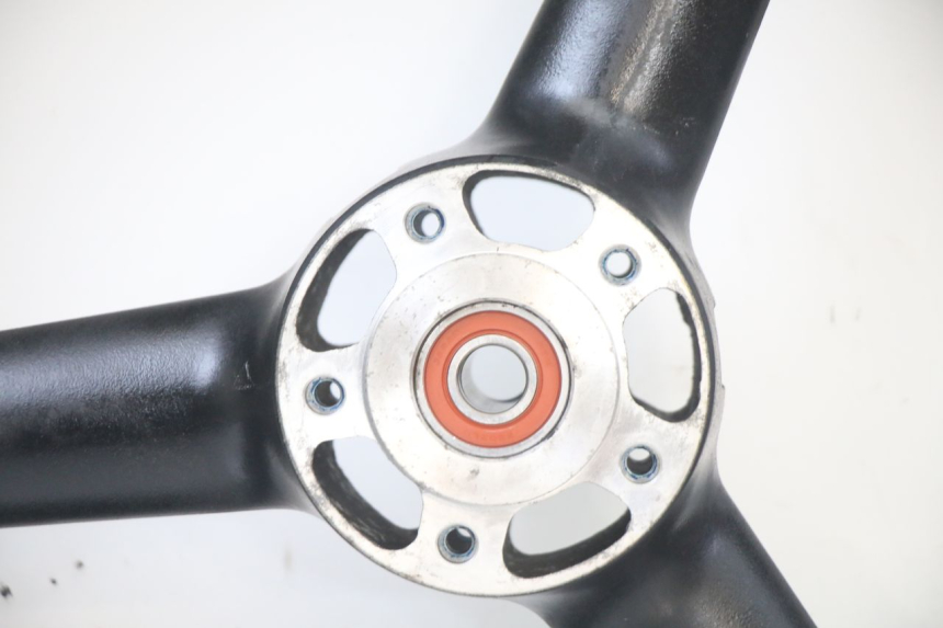 photo de LLANTA DELANTERA Y NEUMÁTICO SUZUKI GSF S BANDIT 600 (2000 - 2004) - Otra vista del artículo