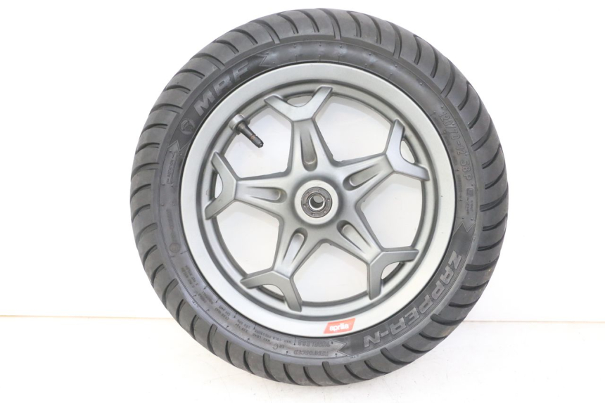 photo de LLANTA DELANTERA Y NEUMÁTICO APRILIA SXR 50 (2021 - 2023) - Vista general del producto