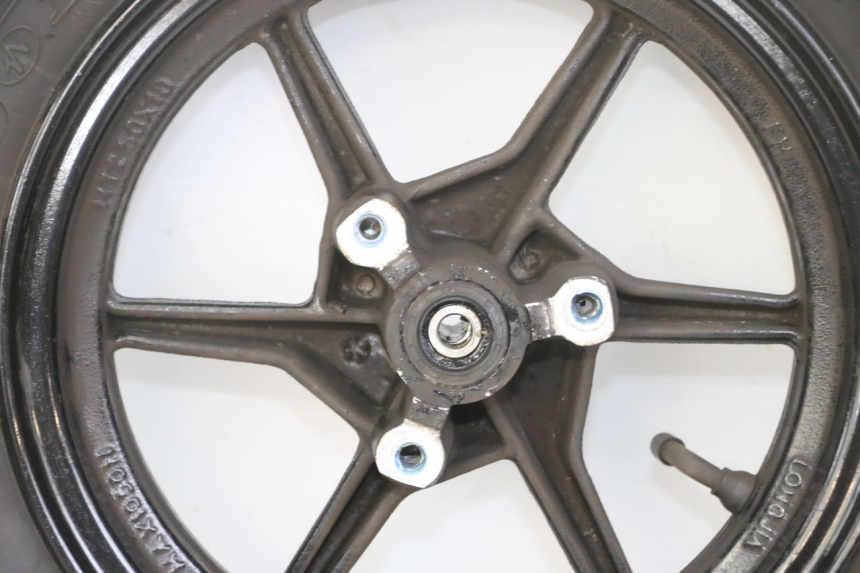 photo de LLANTA DELANTERA Y NEUMÁTICO TNT MOTOR ROMA 10' 4T 50 (2019 - 2022) - Recambio usado revisado