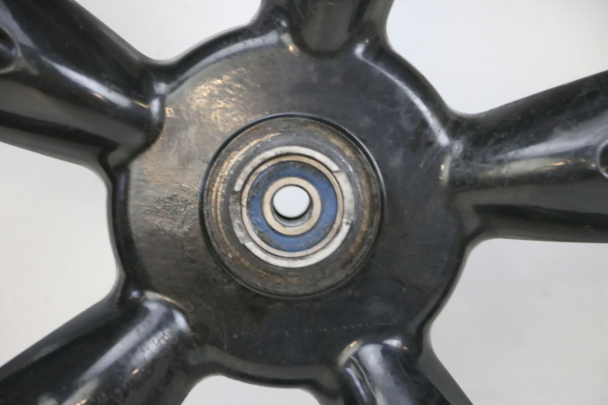 photo de LLANTA DELANTERA Y NEUMÁTICO PEUGEOT TWEET PRO EFI 4T 50 (2021 - 2022) - Inspección visual detallada