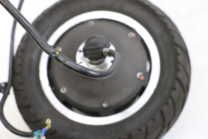 photo de RINCON DELANTERO Y NEUMÁTICO DUALTRON VICTOR LIMITED 1 - Características distintivas