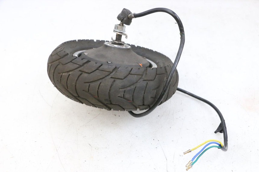 photo de RINCON DELANTERO Y NEUMÁTICO DUALTRON VICTOR LIMITED 1 - Zoom sobre los componentes