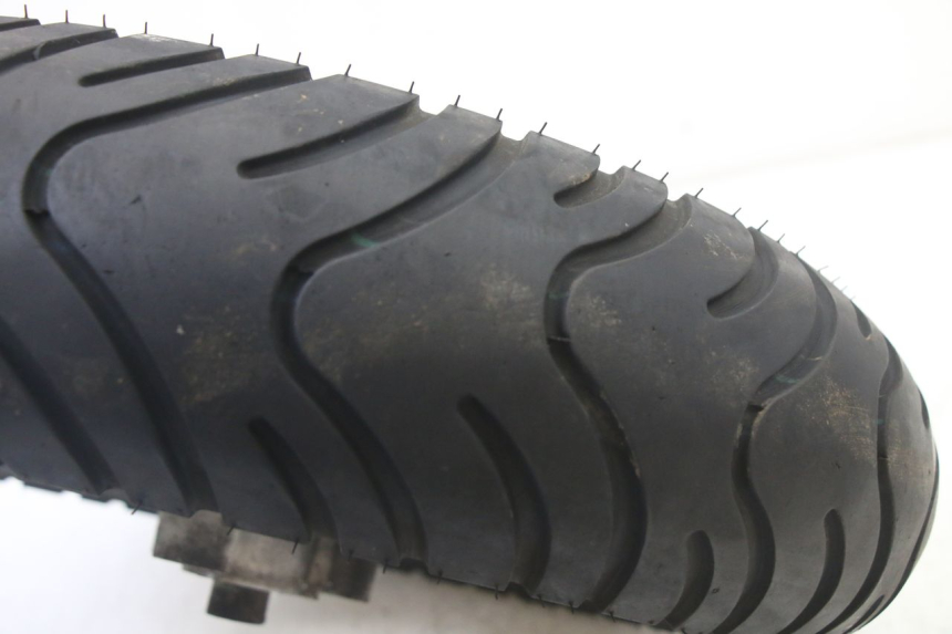 photo de LLANTA DELANTERA Y NEUMÁTICO PEUGEOT VIVACITY NEW 2T 50 (2008 - 2017) - Zoom sobre los componentes