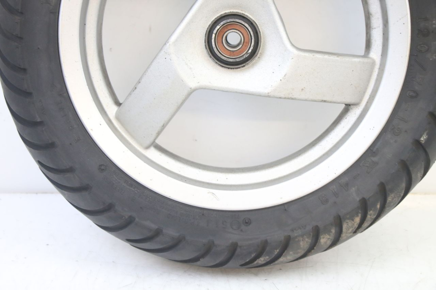 photo de LLANTA DELANTERA Y NEUMÁTICO PEUGEOT VIVACITY NEW 2T 50 (2008 - 2017) - Otra perspectiva