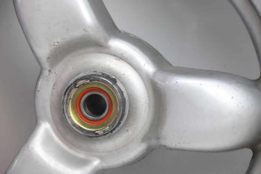 photo de LLANTA DELANTERA Y NEUMÁTICO PEUGEOT VIVACITY 50 (1998 - 2003) - Otra perspectiva