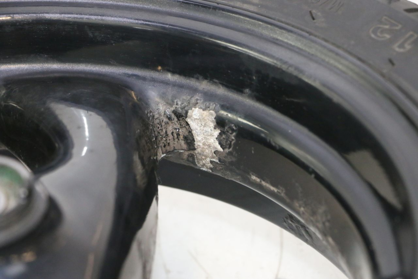photo de LLANTA DELANTERA Y NEUMÁTICO PEUGEOT VIVACITY 50 (1998 - 2003) - Detalles de los puntos de fijación