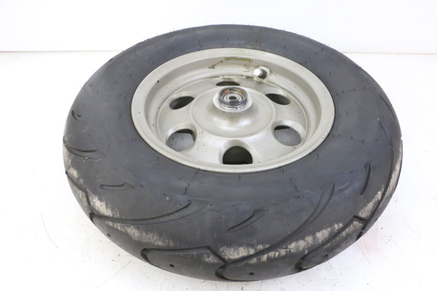 photo de LLANTA DELANTERA Y NEUMÁTICO YAMAHA BW'S NG NEXT GENERATION 50 (1996 - 2003) - Detalles de los puntos de fijación