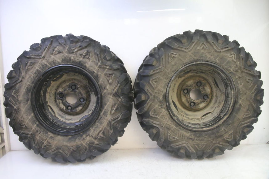 photo de LLANTA DELANTERA Y NEUMÁTICO YAMAHA YFM GRIZZLY 550 (2008 - 2015) - Características distintivas