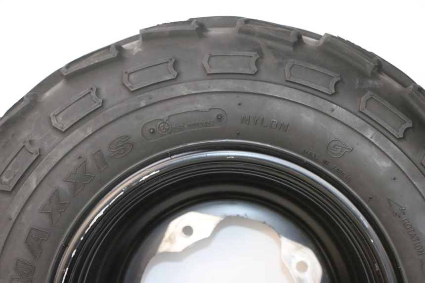 photo de LLANTA DELANTERA Y NEUMÁTICO YAMAHA YFM R RAPTOR 250 (2008 - 2014) - Enfoque en la estructura