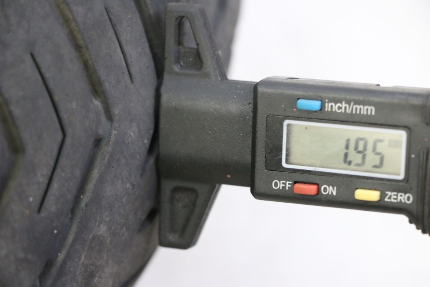 photo de LLANTA DELANTERA Y NEUMÁTICO YAMAHA YP MAJESTY 125 (2002 - 2006) - Detalle de la pieza