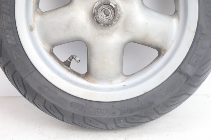 photo de LLANTA DELANTERA Y NEUMÁTICO YAMAHA YP MAJESTY 125 (2002 - 2006) - Zoom estado de uso