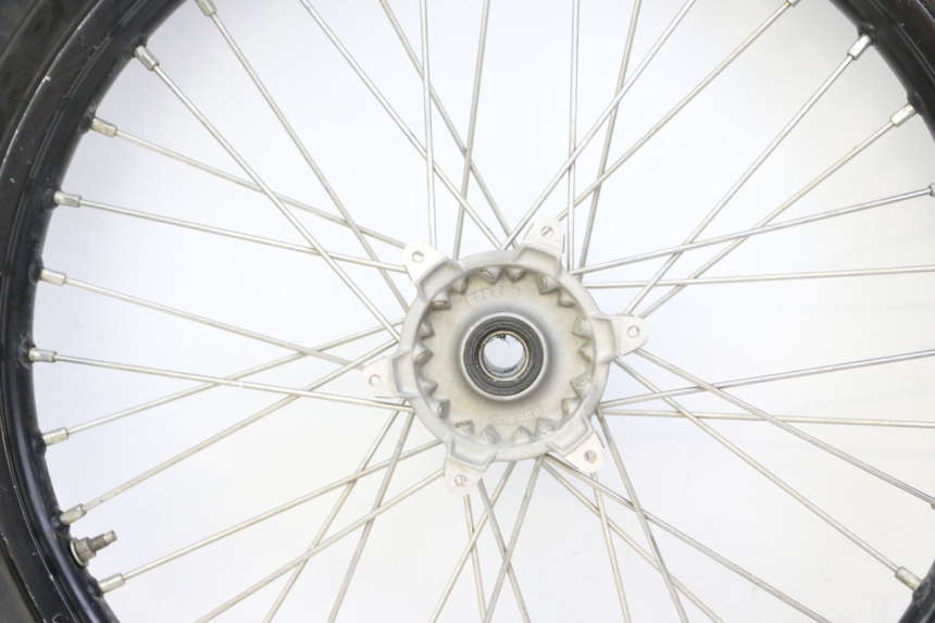 photo de LLANTA DELANTERA Y NEUMÁTICO YAMAHA YZ-F YZF 250 (2014 - 2018) - Zoom sobre los componentes