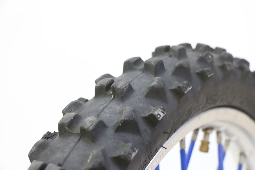 photo de LLANTA DELANTERA Y NEUMÁTICO YAMAHA YZ 85 (2002 - 2018) - Detalles de los puntos de fijación